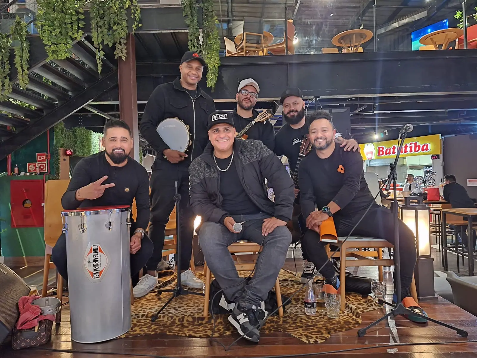 pagode ao vivo em curitiba